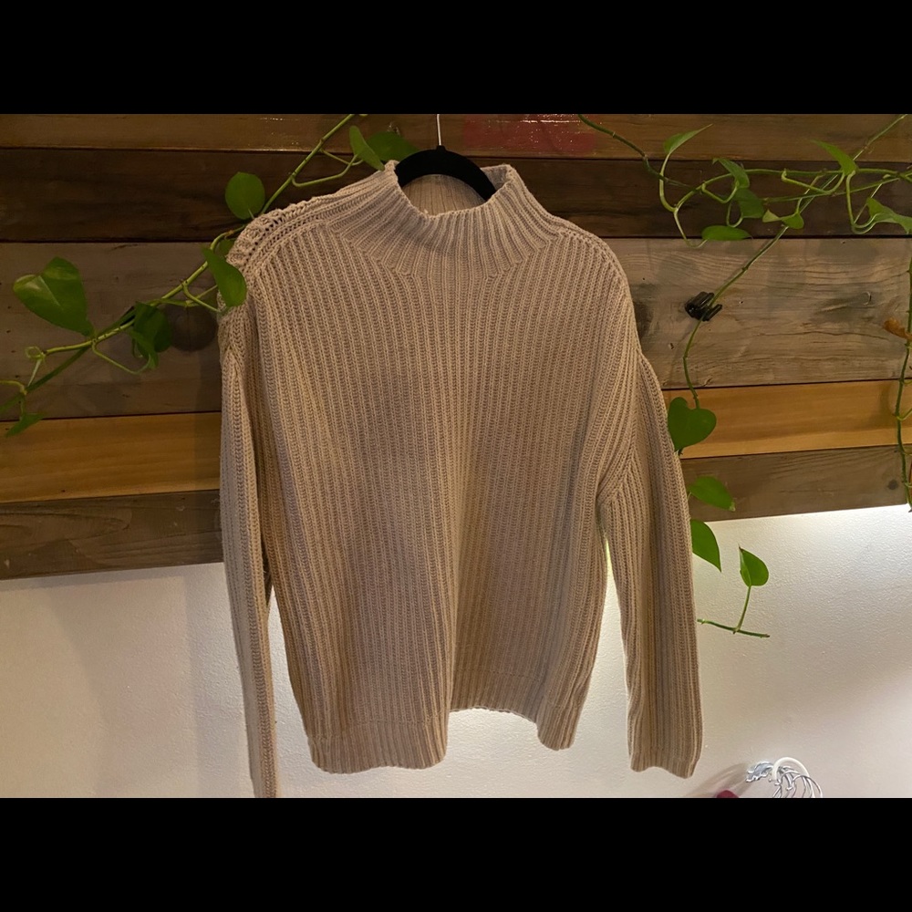 GAP Knit Oversized Tan Sweater - Size L 🖤 - Picture 2 of 9